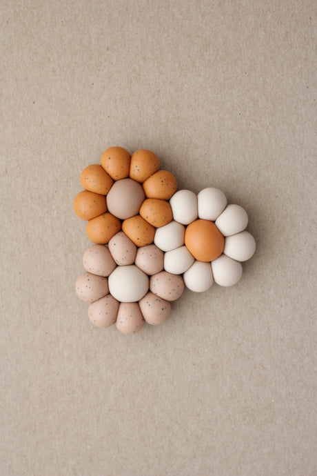 Freezer Teether - Daisy | Speckled Dusty