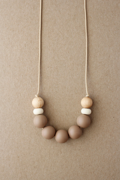Mommy Necklace - Neris | Truffle